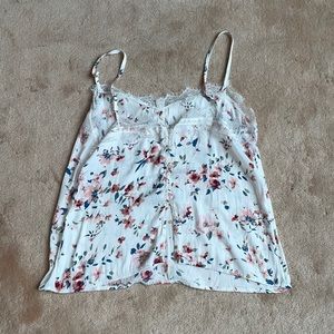 Hollister flowy tank- size medium